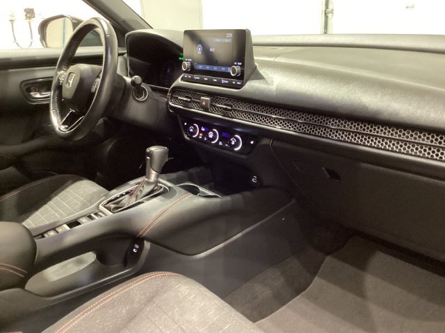 Used 2024 Honda HR-V Sport image 16