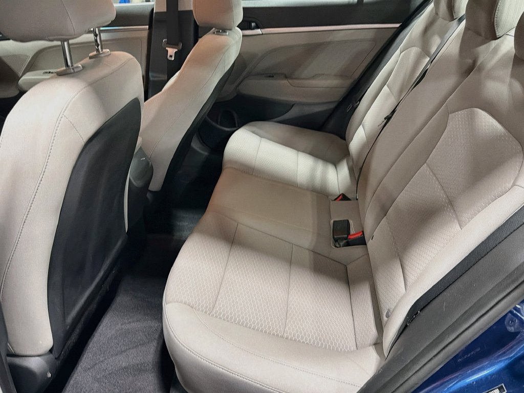 Used 2020 Hyundai Elantra SE FWD image 9