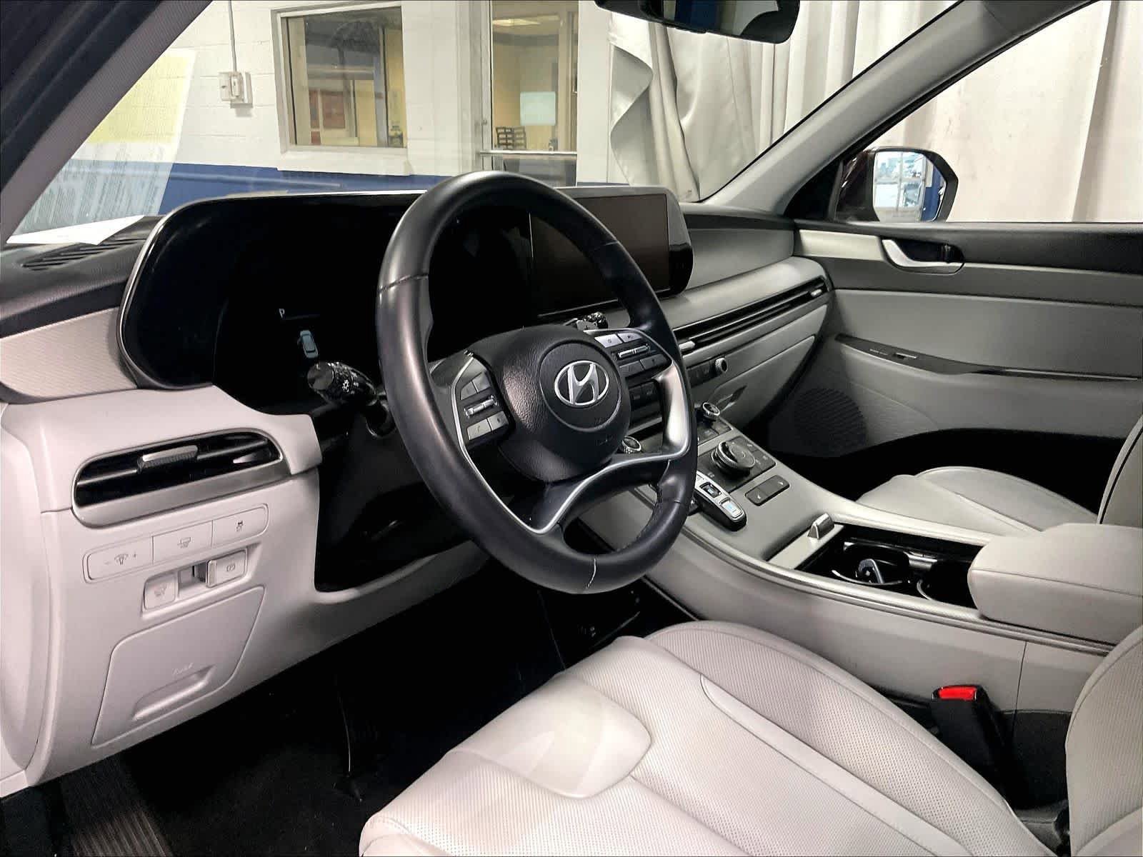 Used 2023 Hyundai Palisade SEL AWD/4WD image 8