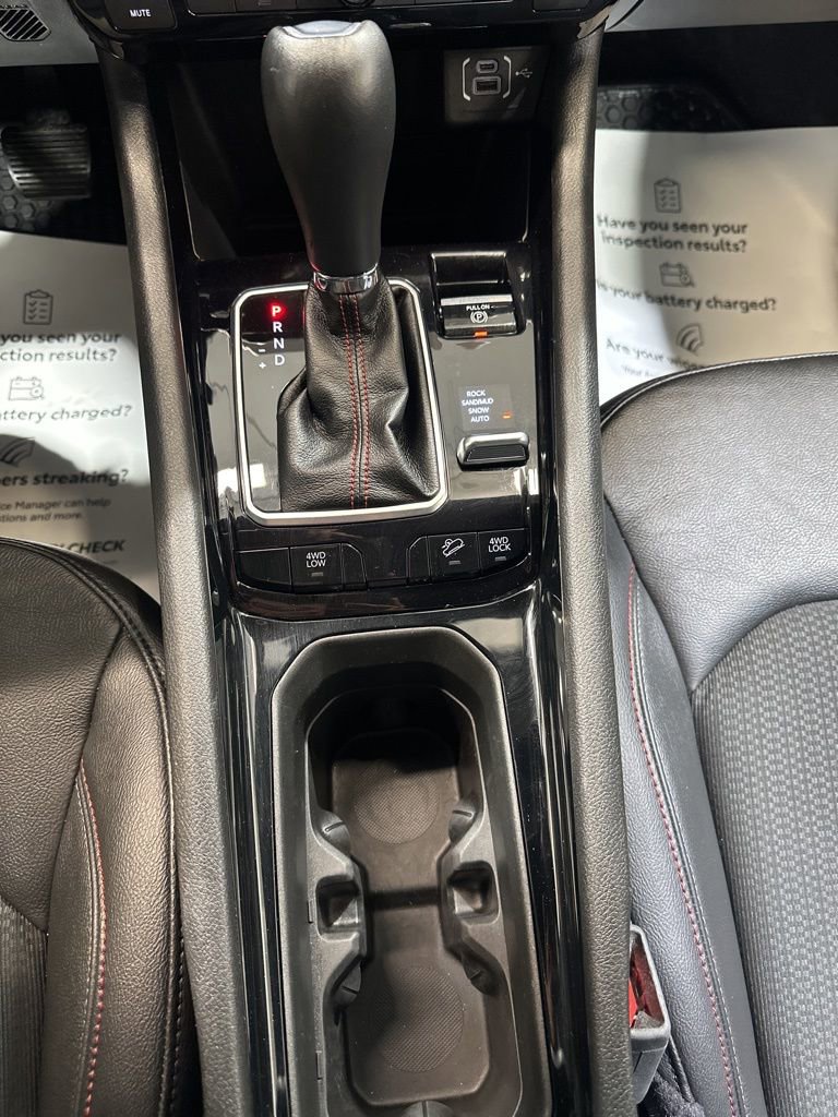 Used 2025 Jeep Compass Trailhawk image 33
