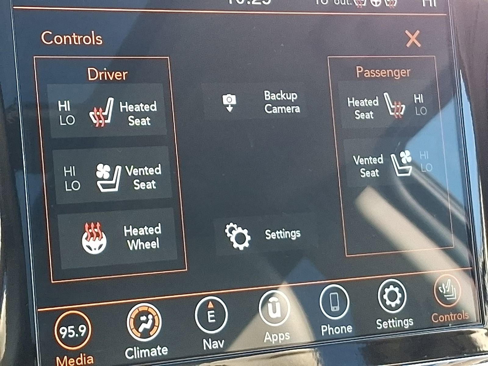 Used 2021 Jeep Grand Cherokee Limited w/ Luxury Group II image 27