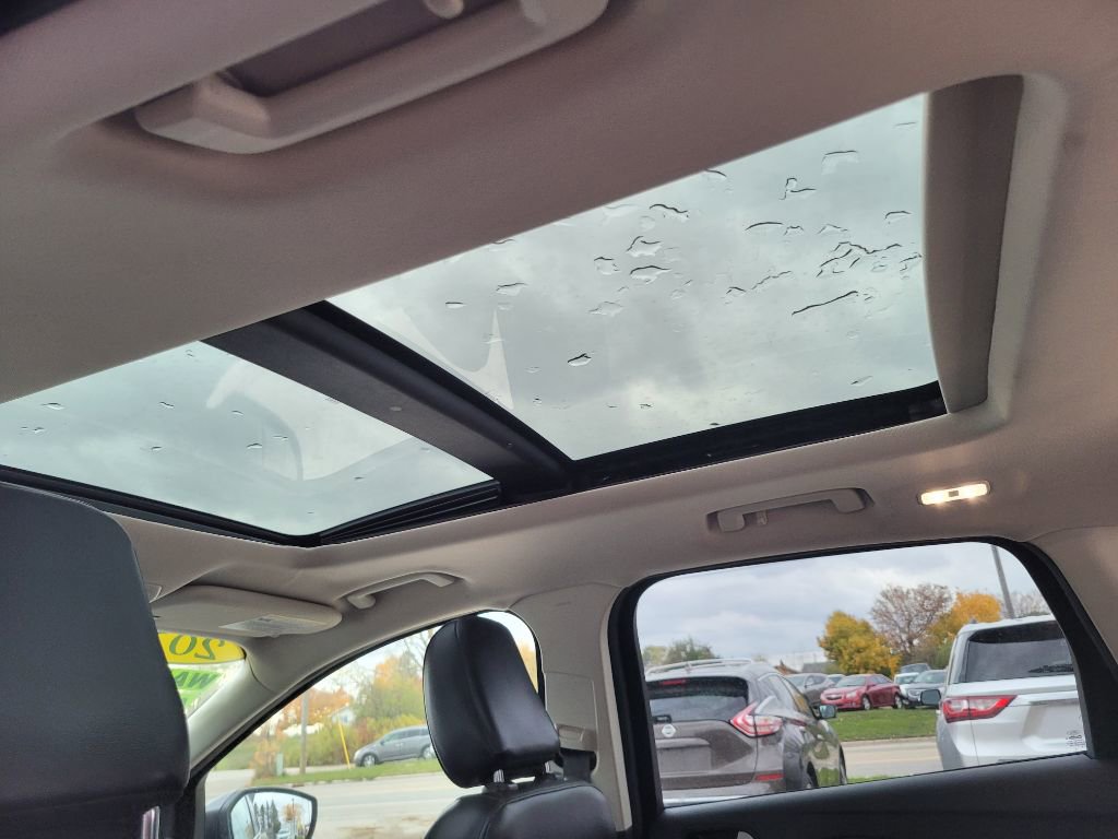 Used 2019 Ford Escape SEL image 44