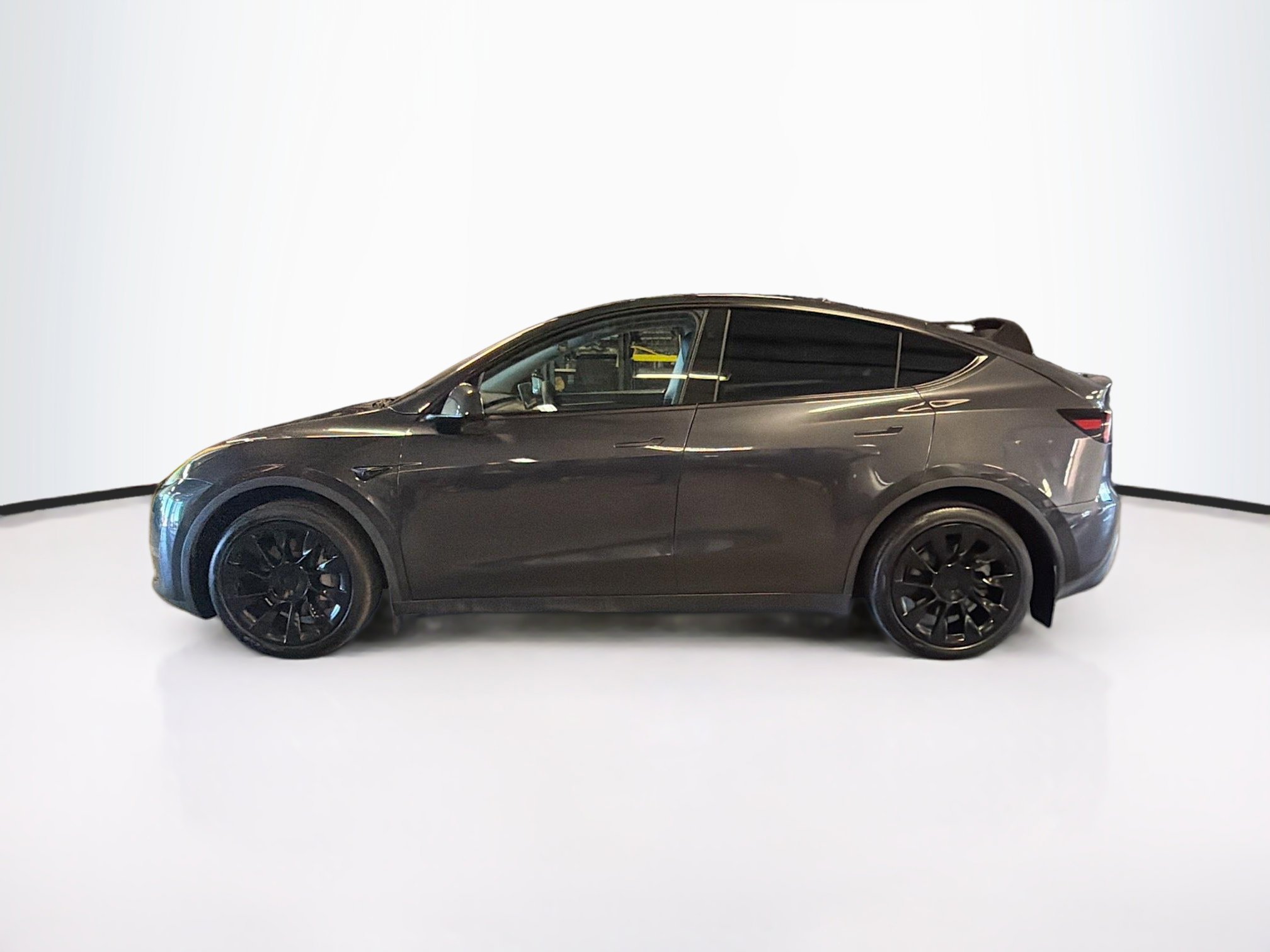 Used 2024 Tesla Model Y Long Range image 4
