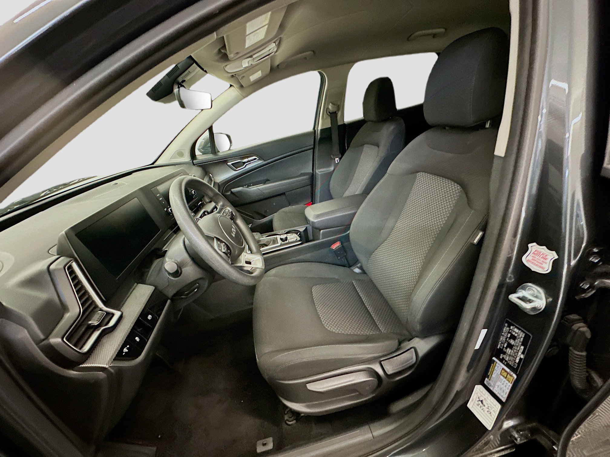 Used 2024 Kia Sportage LX image 13