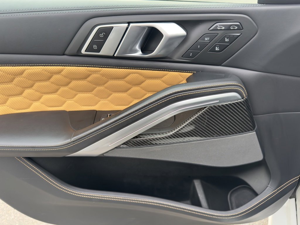 Used 2021 BMW X6 M w/ Competition Package image 9