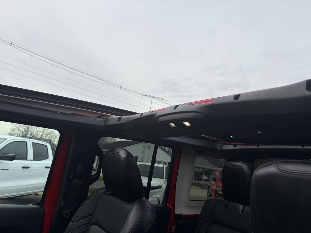 Used 2024 Jeep Wrangler Unlimited Sahara w/ Safety Group AWD/4WD image 44