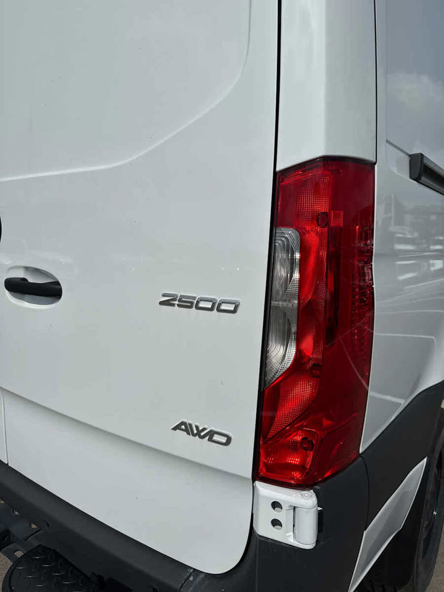 New 2025 Mercedes-Benz Sprinter 2500 image 12