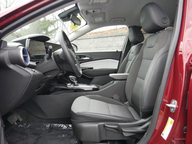 Certified 2024 Chevrolet Trax LT w/ Driver Confidence Package FWD image 12