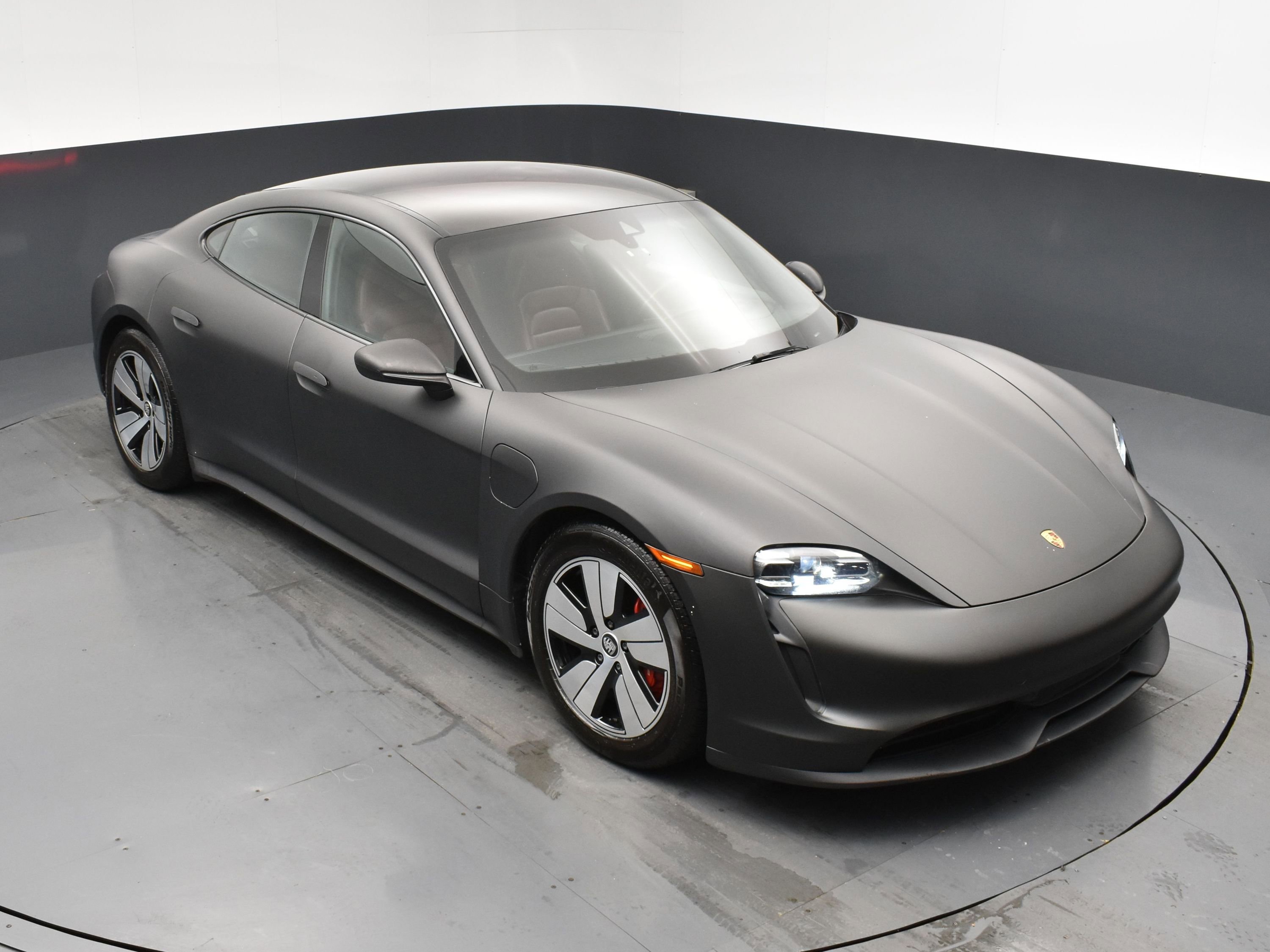 Used 2020 Porsche Taycan 4S image 14