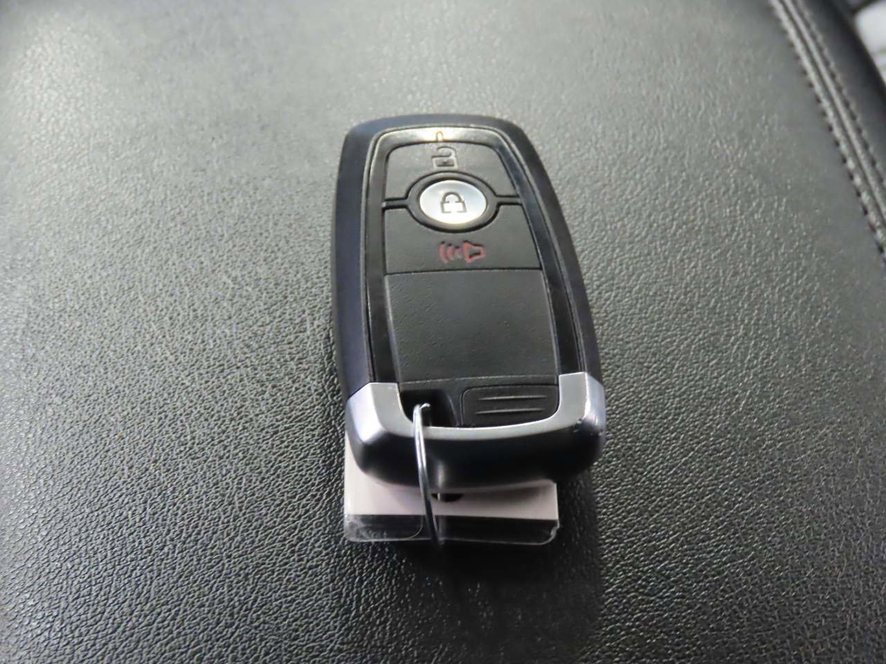 Used 2024 Ford Edge SEL image 18