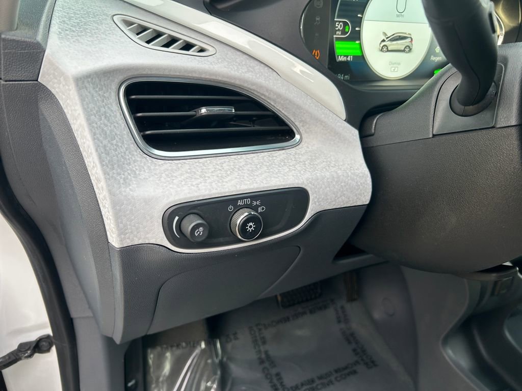 Used 2021 Chevrolet Bolt LT image 21