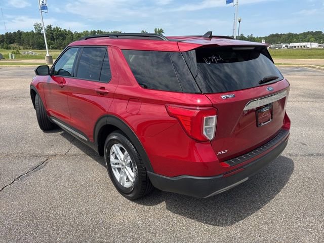 Used 2021 Ford Explorer XLT w/ Equipment Group 202A RWD image 8