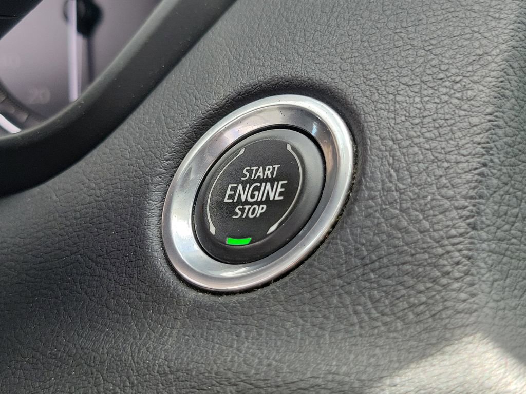 Used 2020 Cadillac XT4 Premium Luxury image 32