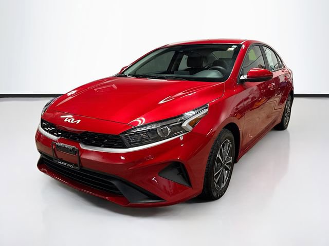 Used 2023 Kia Forte LXS FWD image 3