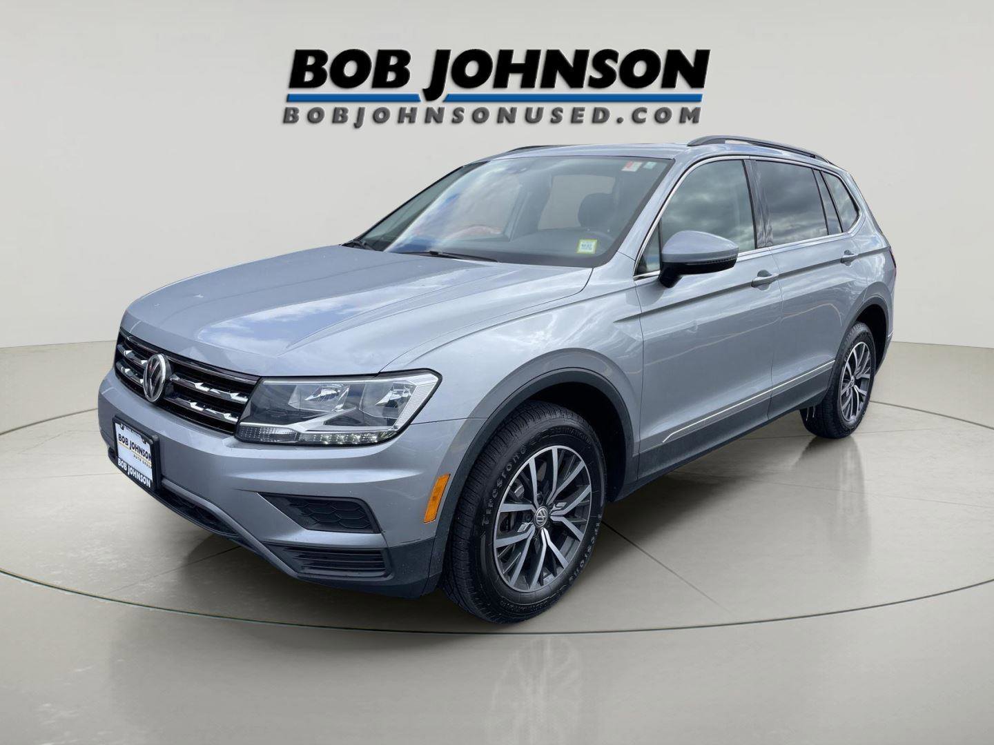 Used 2020 Volkswagen Tiguan SE w/ Panoramic Sunroof Package image 7