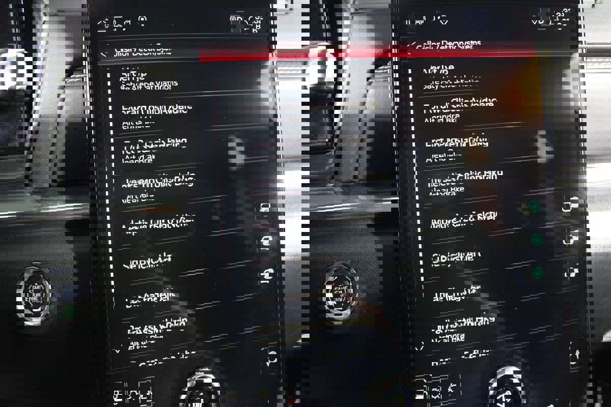 Used 2025 GMC Terrain Elevation image 21