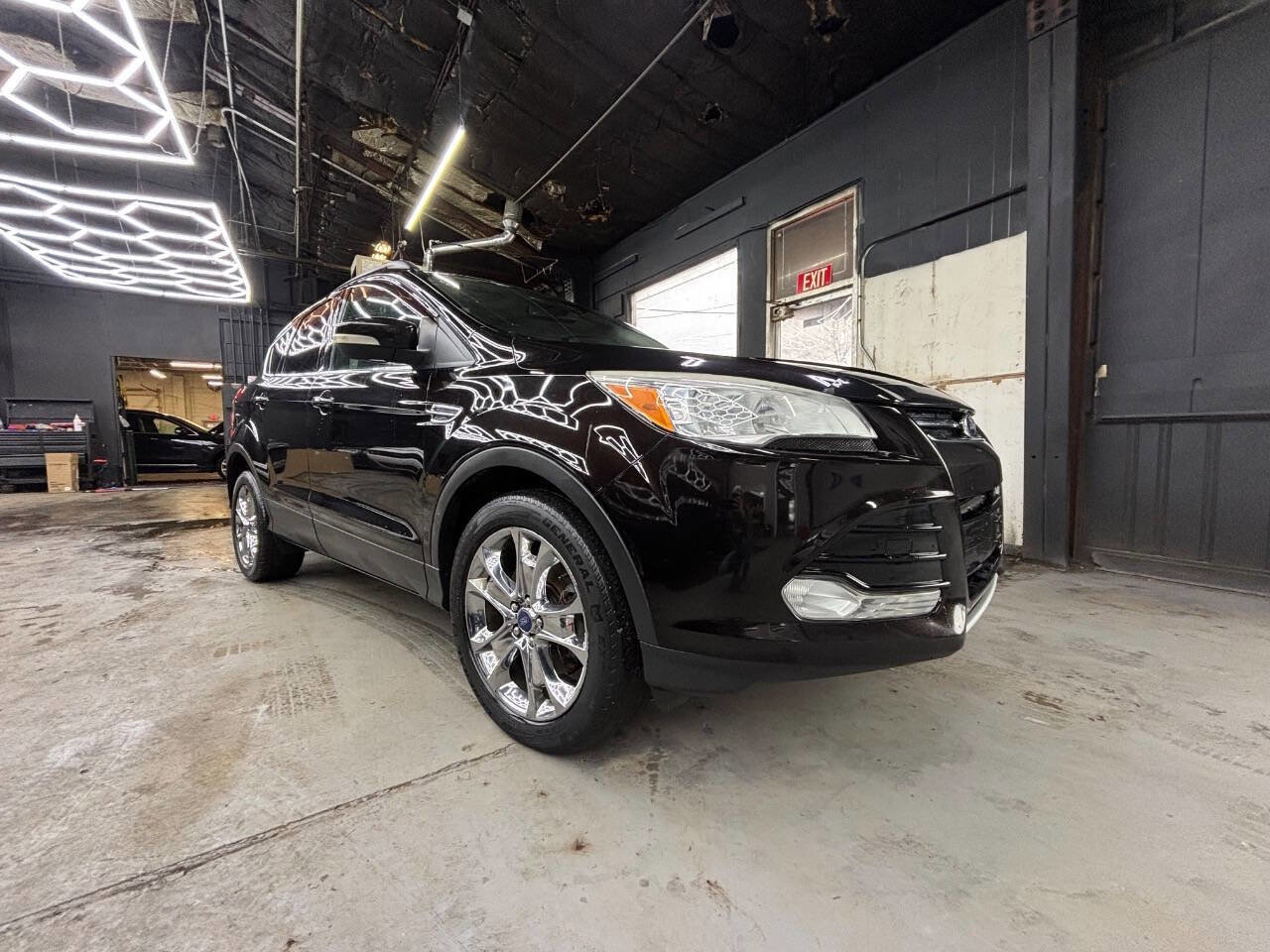 Used 2013 Ford Escape SEL image 1