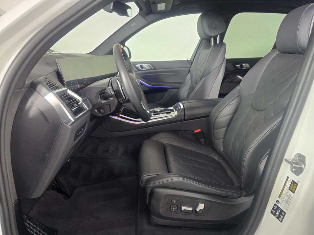 Used 2026 BMW X5 xDrive40i AWD/4WD image 23