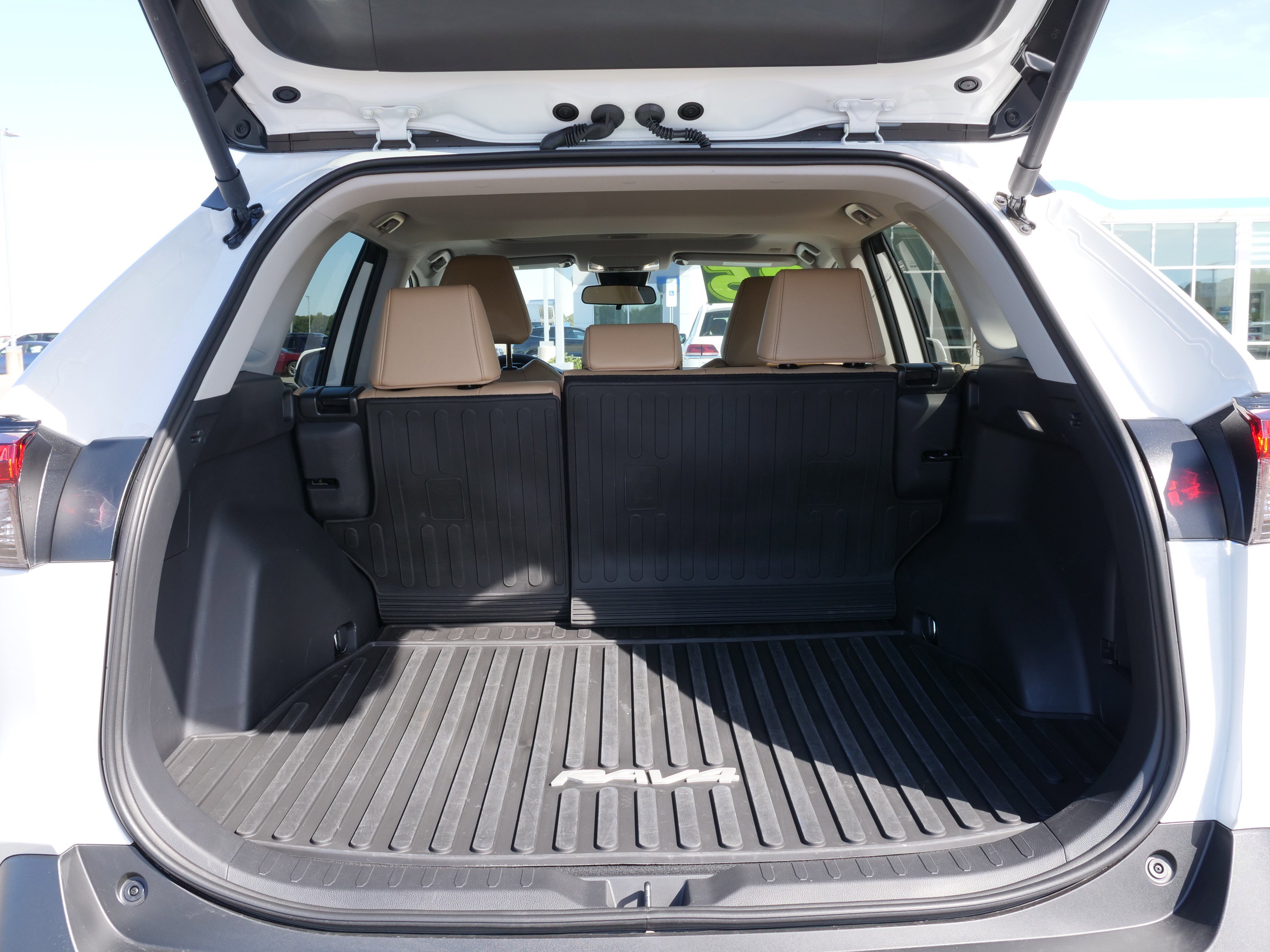 Used 2025 Toyota RAV4 XLE Premium image 14