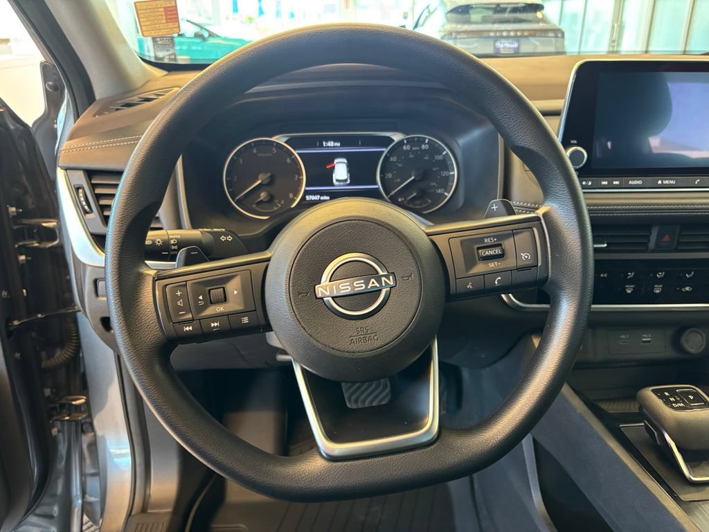 Used 2023 Nissan Rogue S AWD/4WD image 17