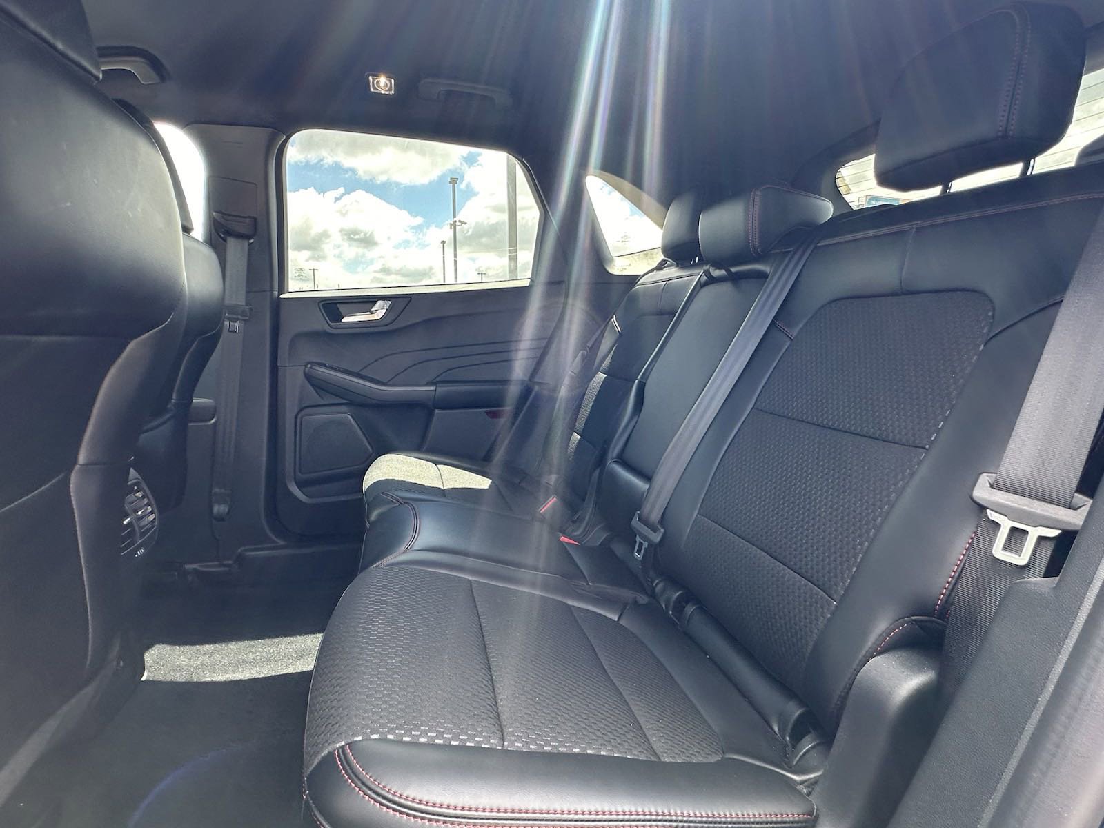 New 2024 Ford Escape ST-Line w/ Equipment Group 301A FWD image 22