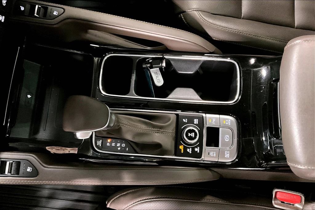 Used 2021 Kia Telluride SX w/ Nightfall Edition Package image 17