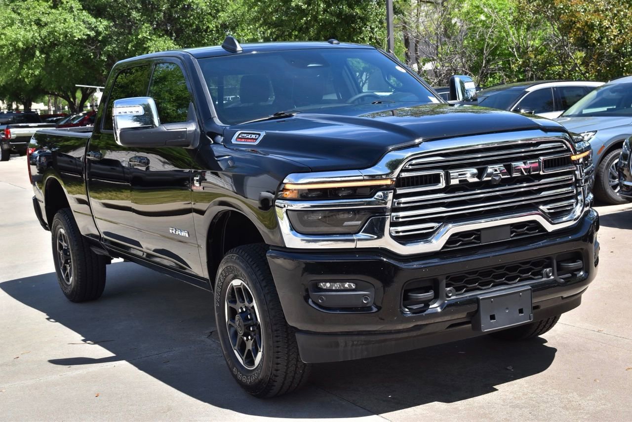 Used 2026 RAM 2500 Laramie AWD/4WD image 4