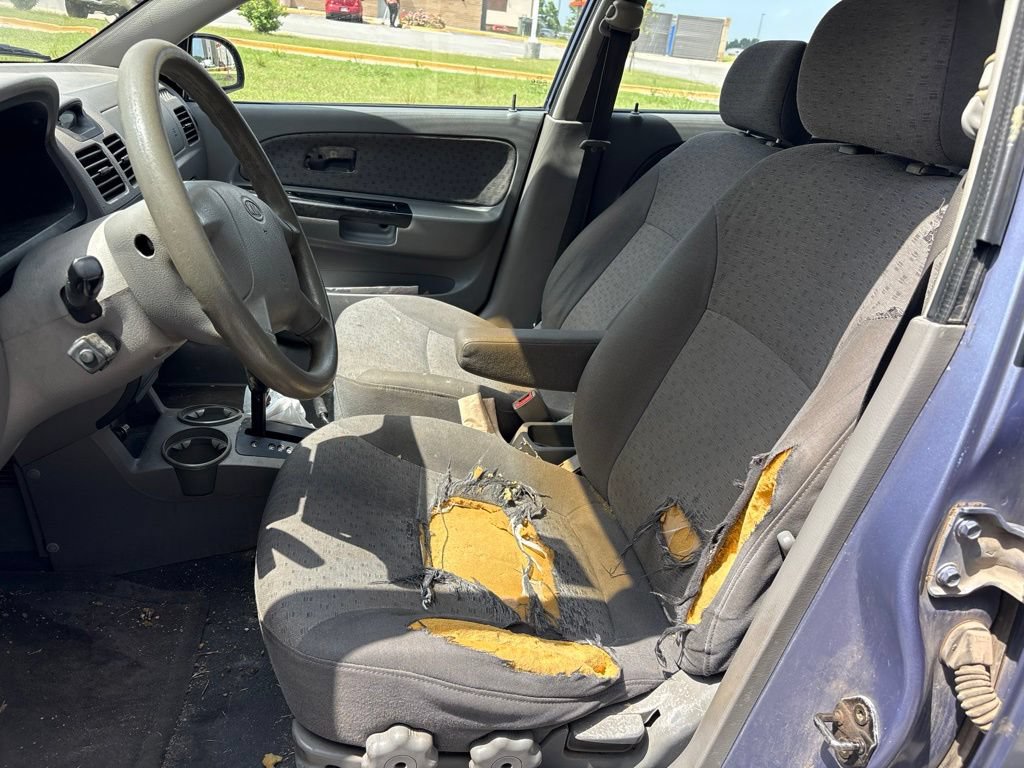 Used 2003 Kia Rio Cinco FWD image 7