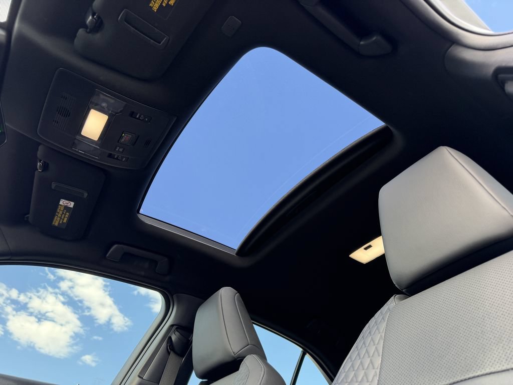 Used 2019 Lexus UX 250h w/ Premium Package AWD/4WD image 9