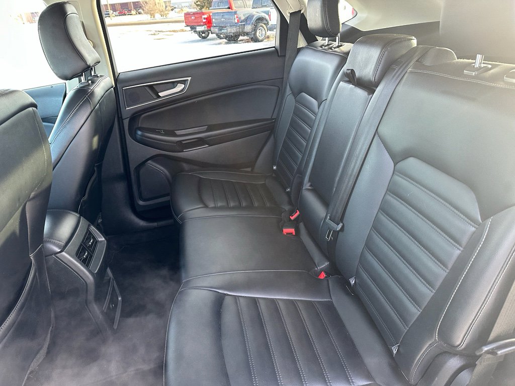 Used 2023 Ford Edge SEL image 13