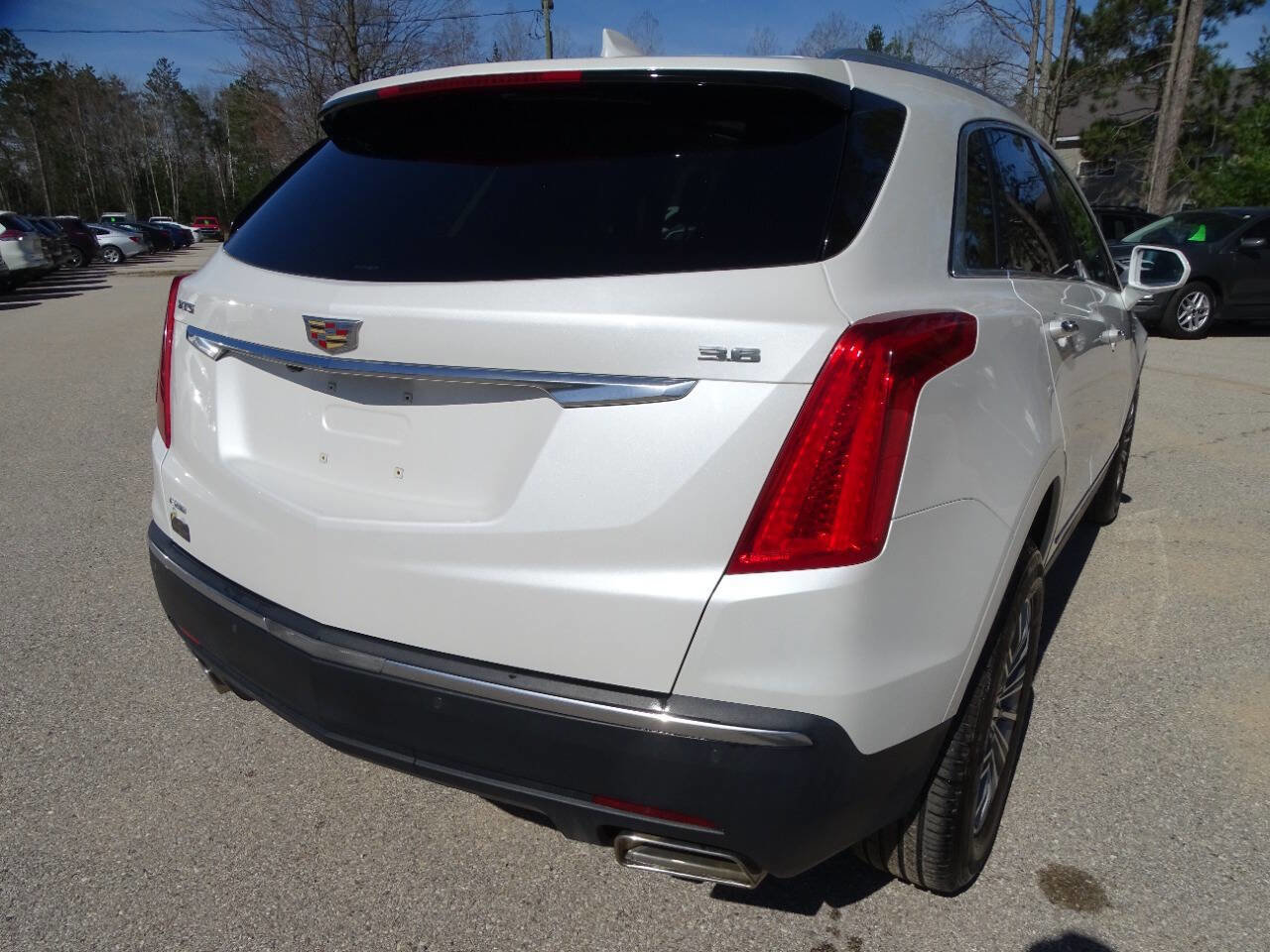 Used 2017 Cadillac XT5 Luxury image 10