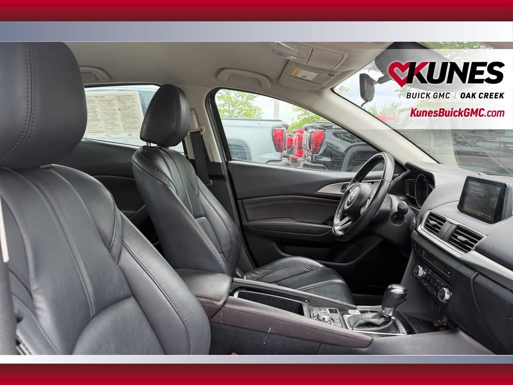 Used 2018 MAZDA MAZDA3 Touring FWD image 37