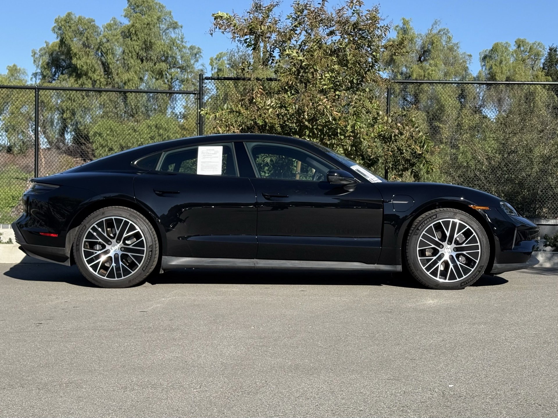 Used 2025 Porsche Taycan image 8