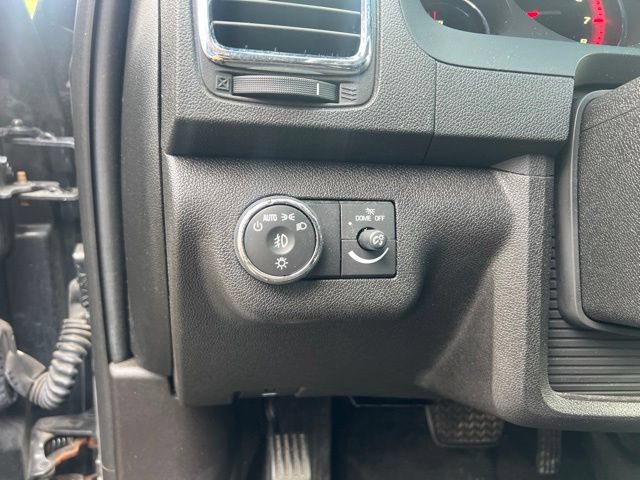 Used 2012 GMC Acadia SLE FWD image 25