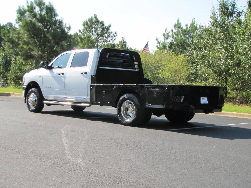 Used 2022 RAM 3500 Tradesman w/ Chrome Appearance Group AWD/4WD image 7
