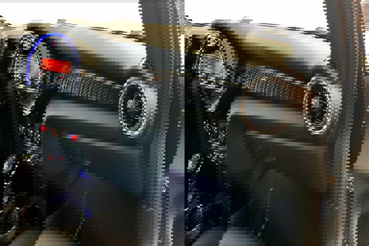 Used 2015 MINI Cooper S image 19