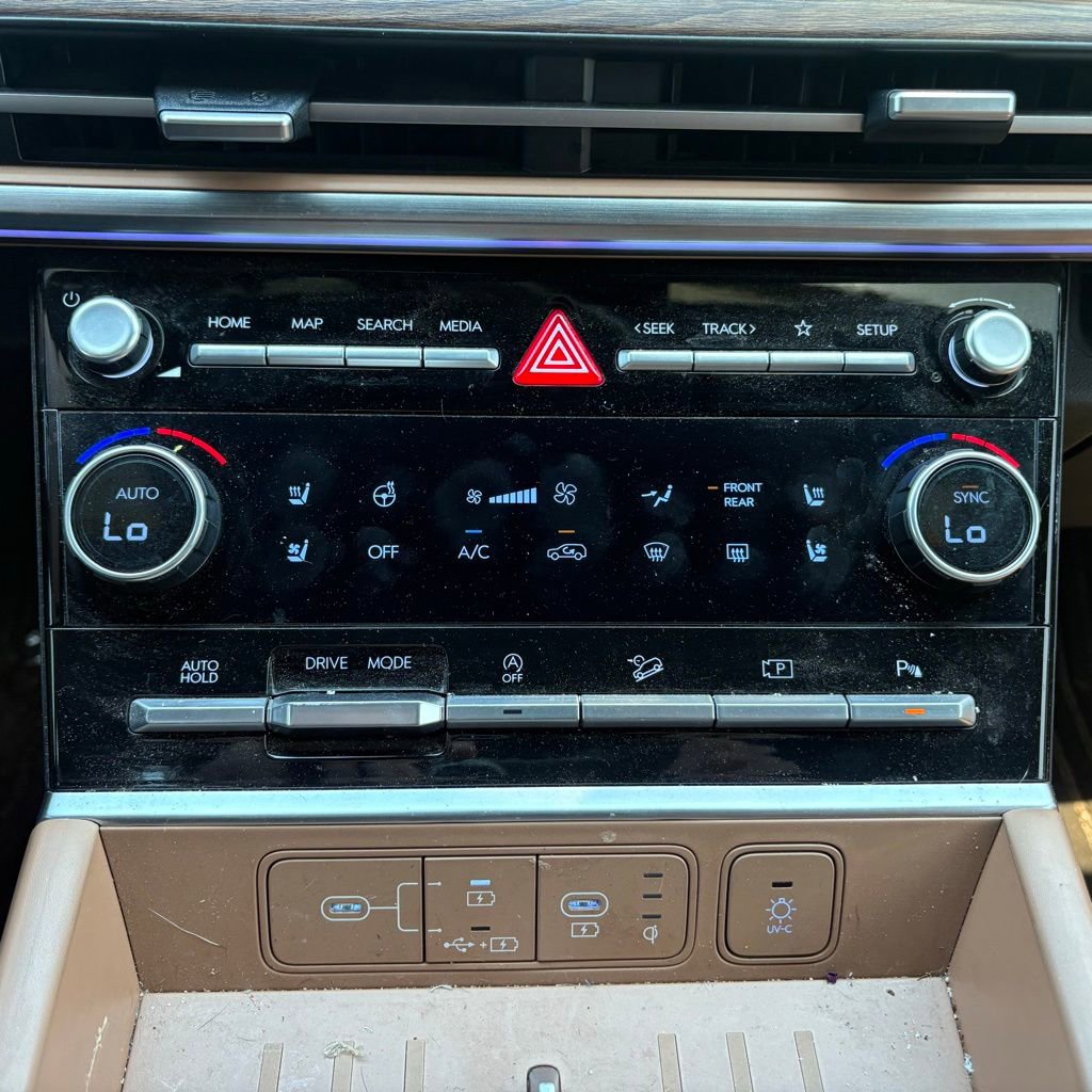 Used 2024 Hyundai Santa Fe Limited image 24