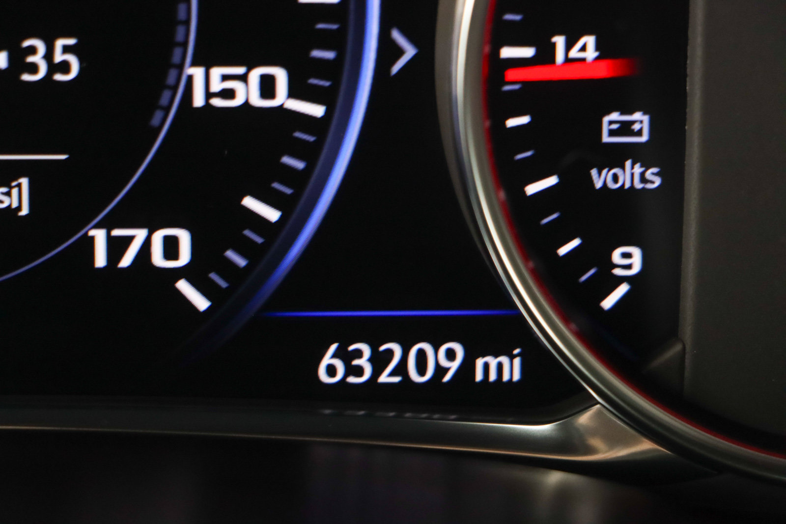 Used 2022 Chevrolet Blazer Premier w/ Enhanced Convenience Package FWD image 16