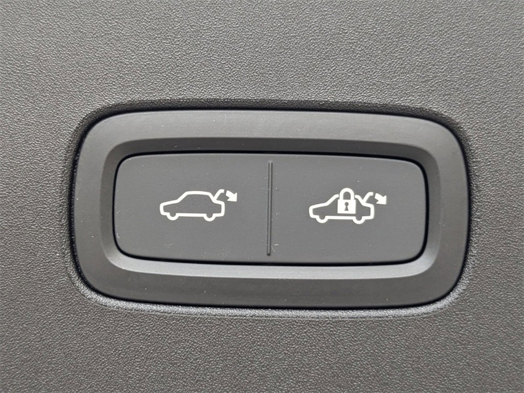 New 2025 Volvo EX90 Ultra image 13