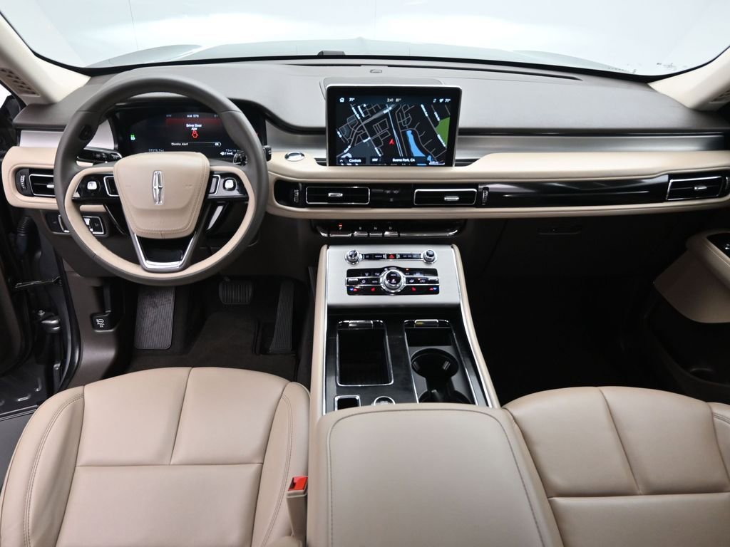 Used 2023 Lincoln Aviator Standard image 22