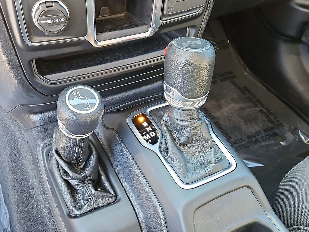 Used 2022 Jeep Wrangler Sport image 17