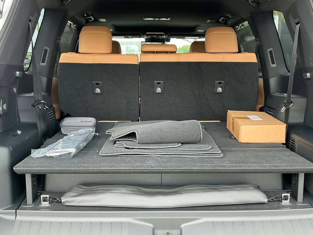 New 2026 Lexus LX 700h Luxury AWD/4WD image 18