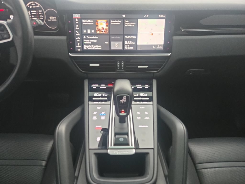 Used 2019 Porsche Cayenne AWD/4WD image 12