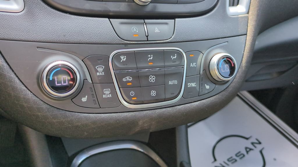 Used 2024 Chevrolet Malibu LT image 16