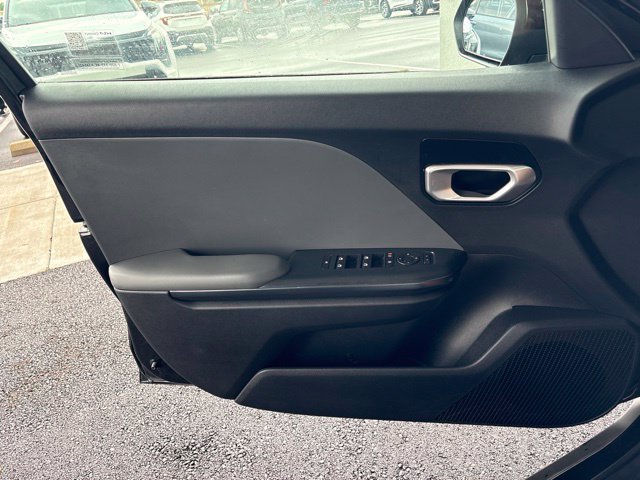 Used 2025 Kia K4 FWD image 23