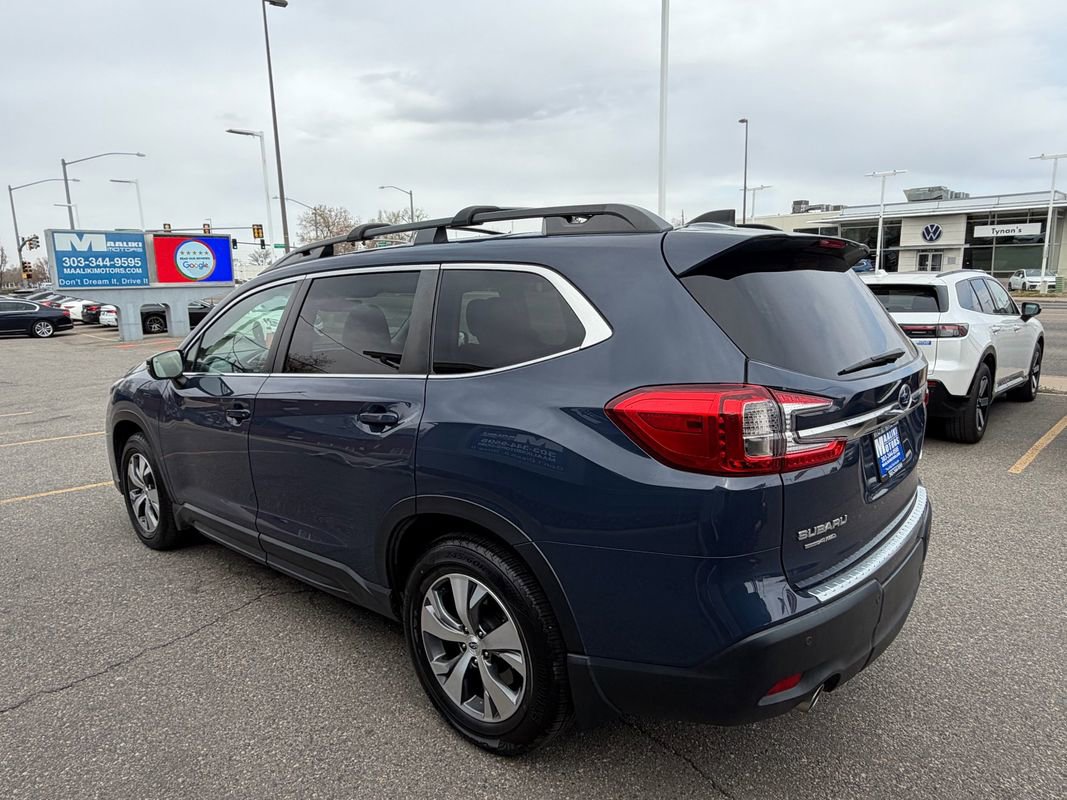 Used 2023 Subaru Ascent Premium w/ Convenience Package image 4