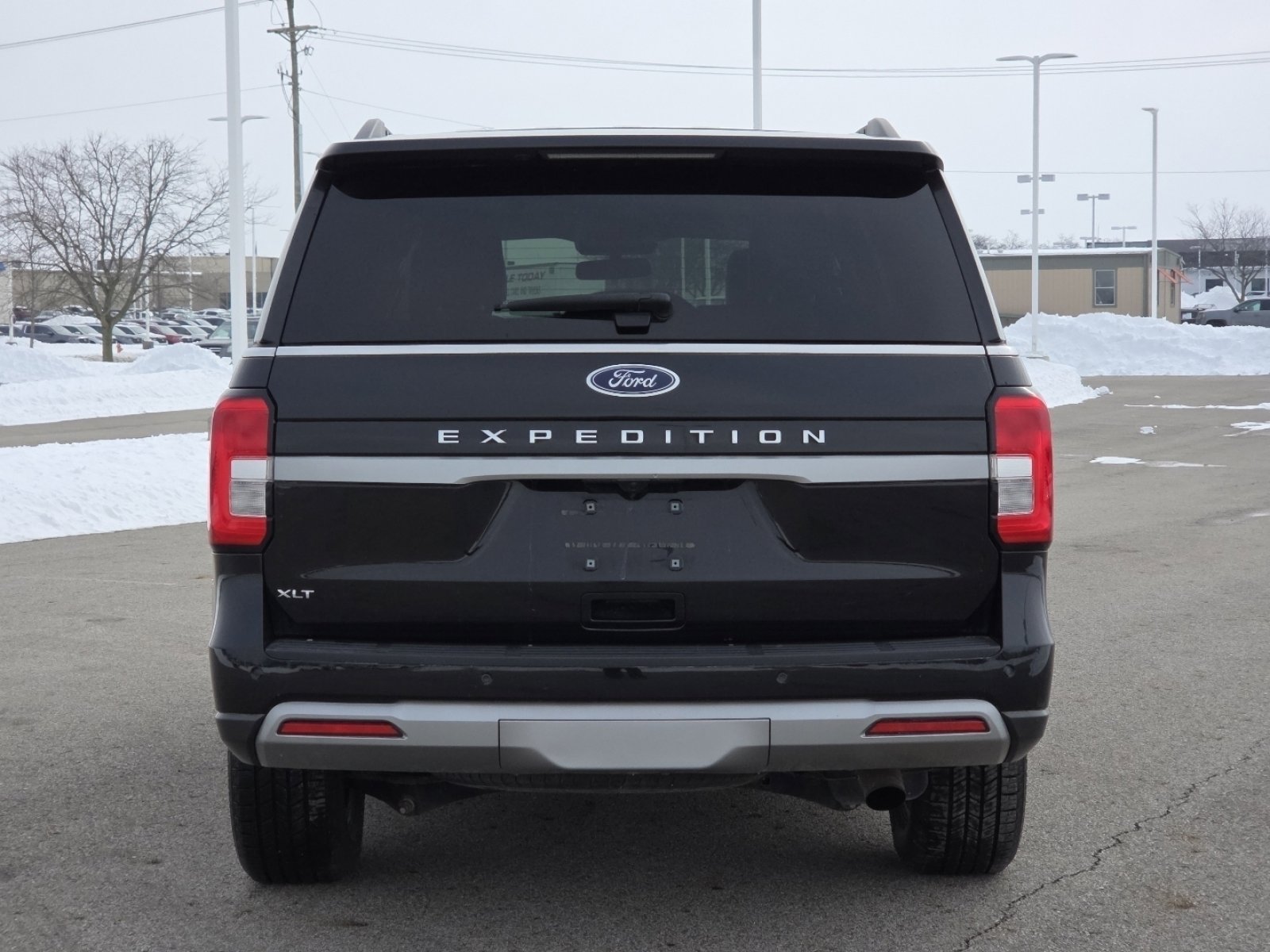 Used 2024 Ford Expedition XLT image 14