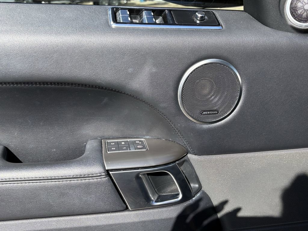 Used 2018 Land Rover Range Rover Sport SE image 11