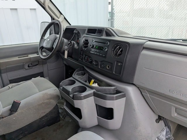 Used 2009 Ford E-350 and Econoline 350 XLT image 26