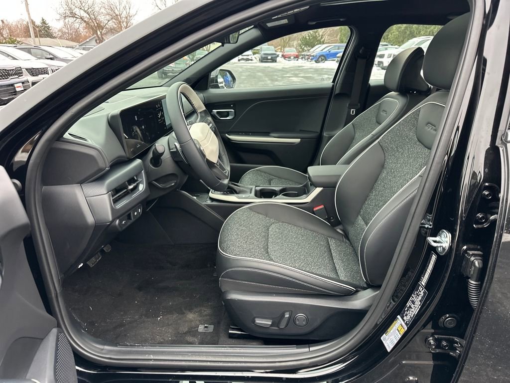 New 2025 Kia K4 GT-Line image 9